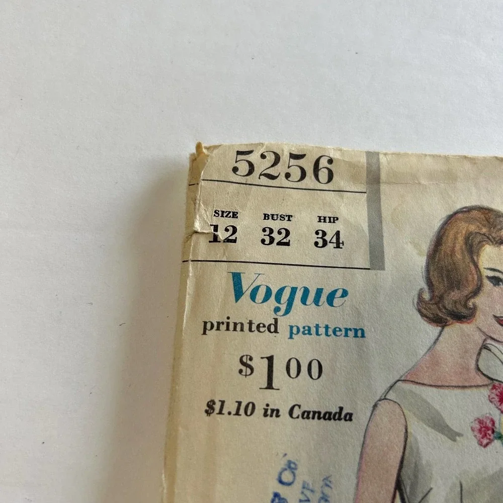 Vogue Vintage 1960's Pattern #5256 Dress Size 12 Bust 32 Hip 34‎